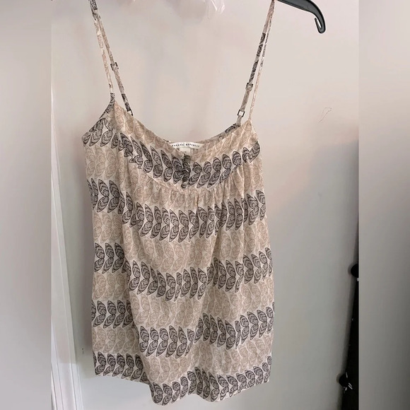 Banana Republic XS cotton, leaf tank w/spaghetti straps. 5 button front accents. - Picture 2 of 7